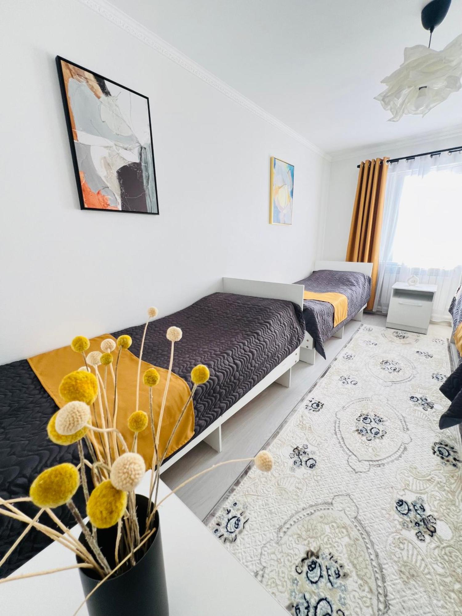 Guesthouse Greathome Karakol Exterior foto