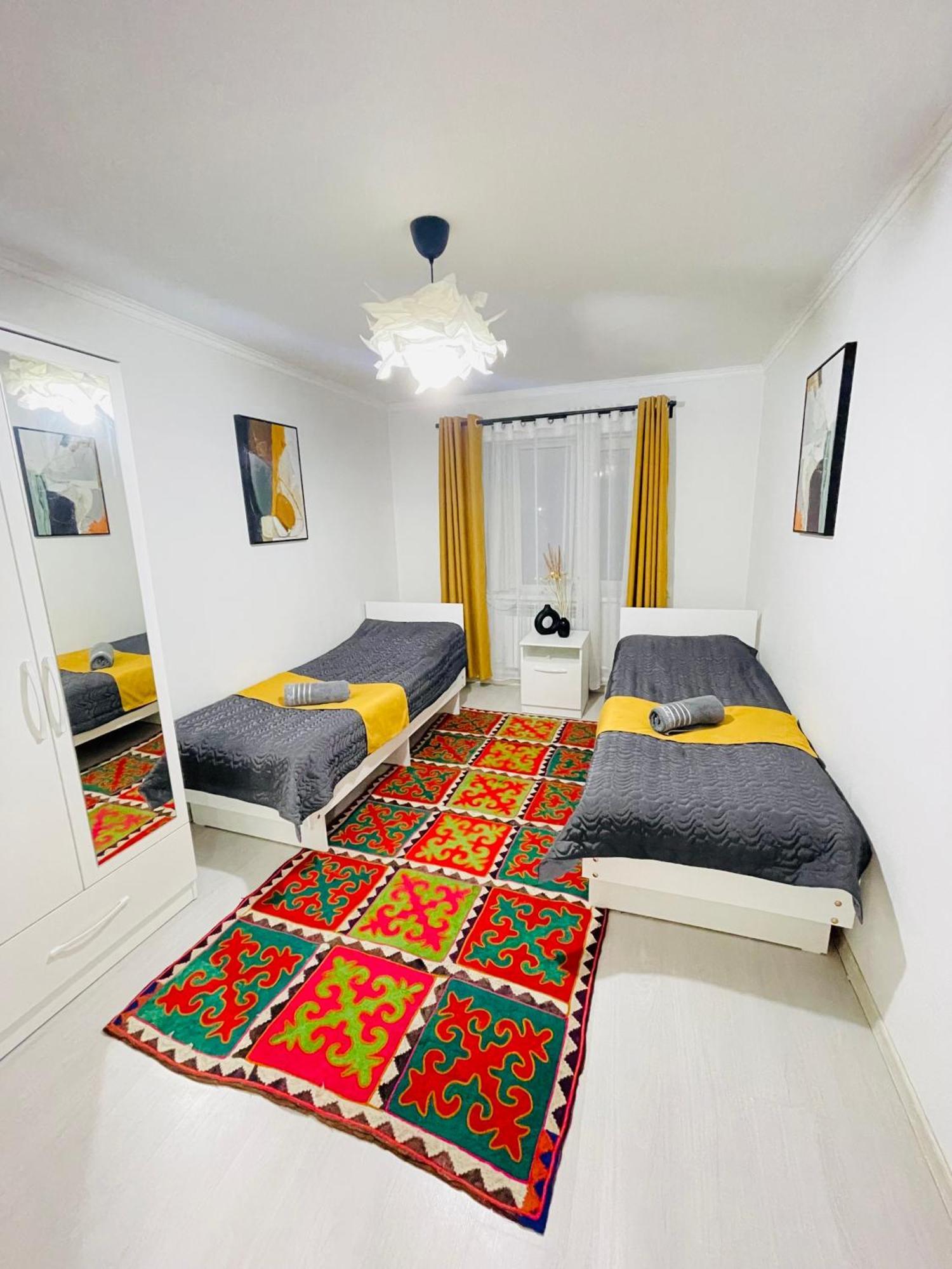 Guesthouse Greathome Karakol Exterior foto